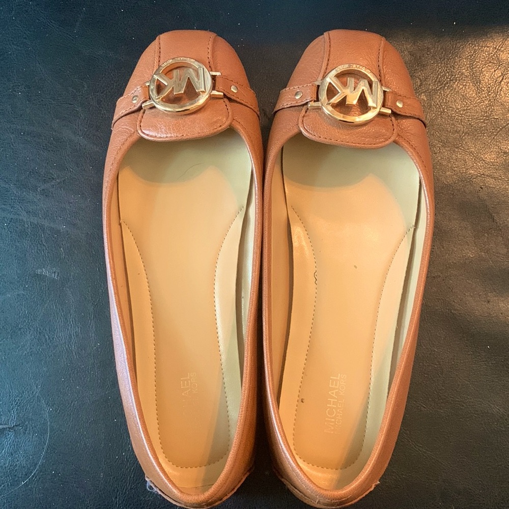 Michael Kors camel color flats Size 10